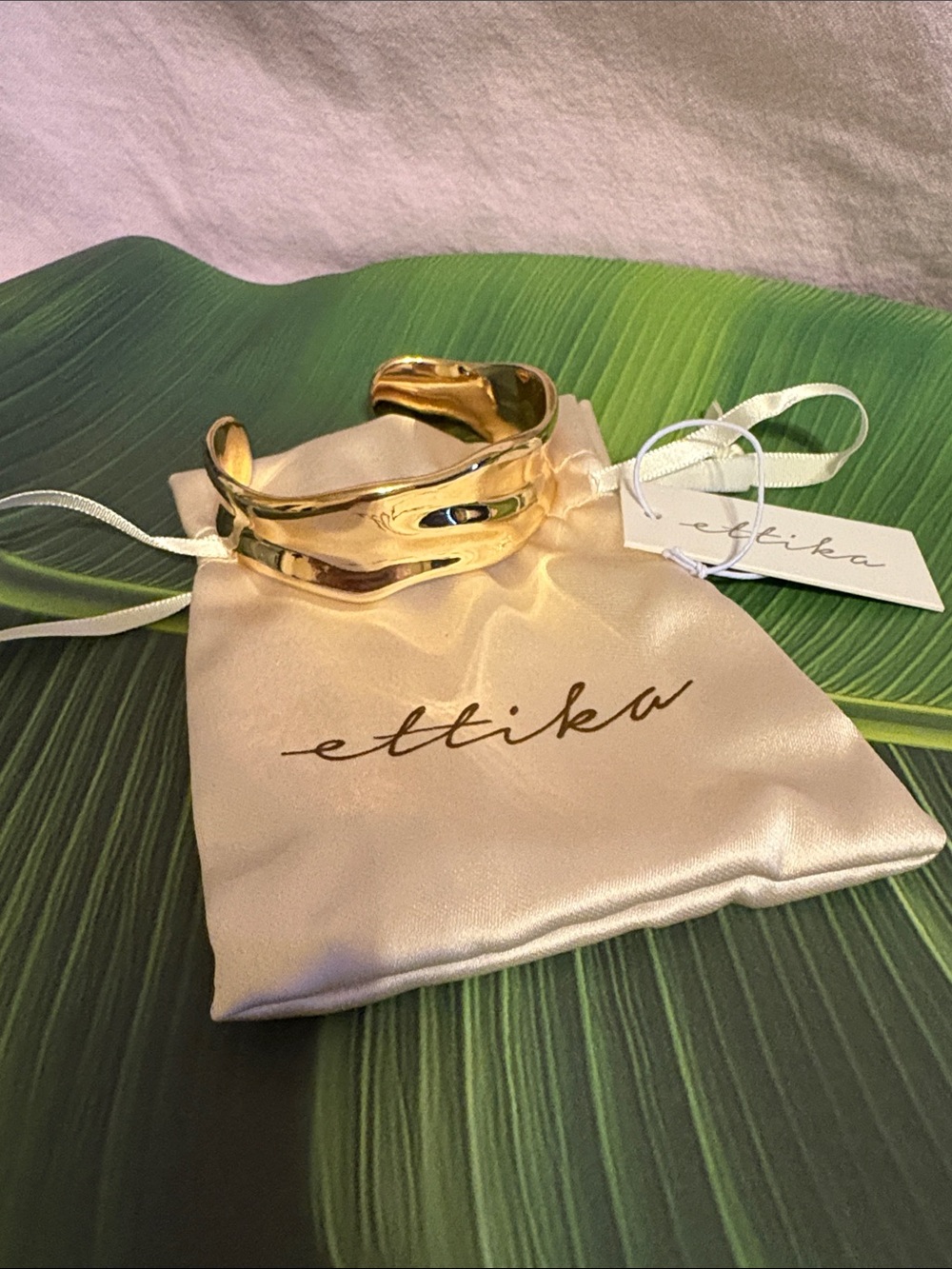 NWT ettika Polished Gold Wave Cuff Bracelet